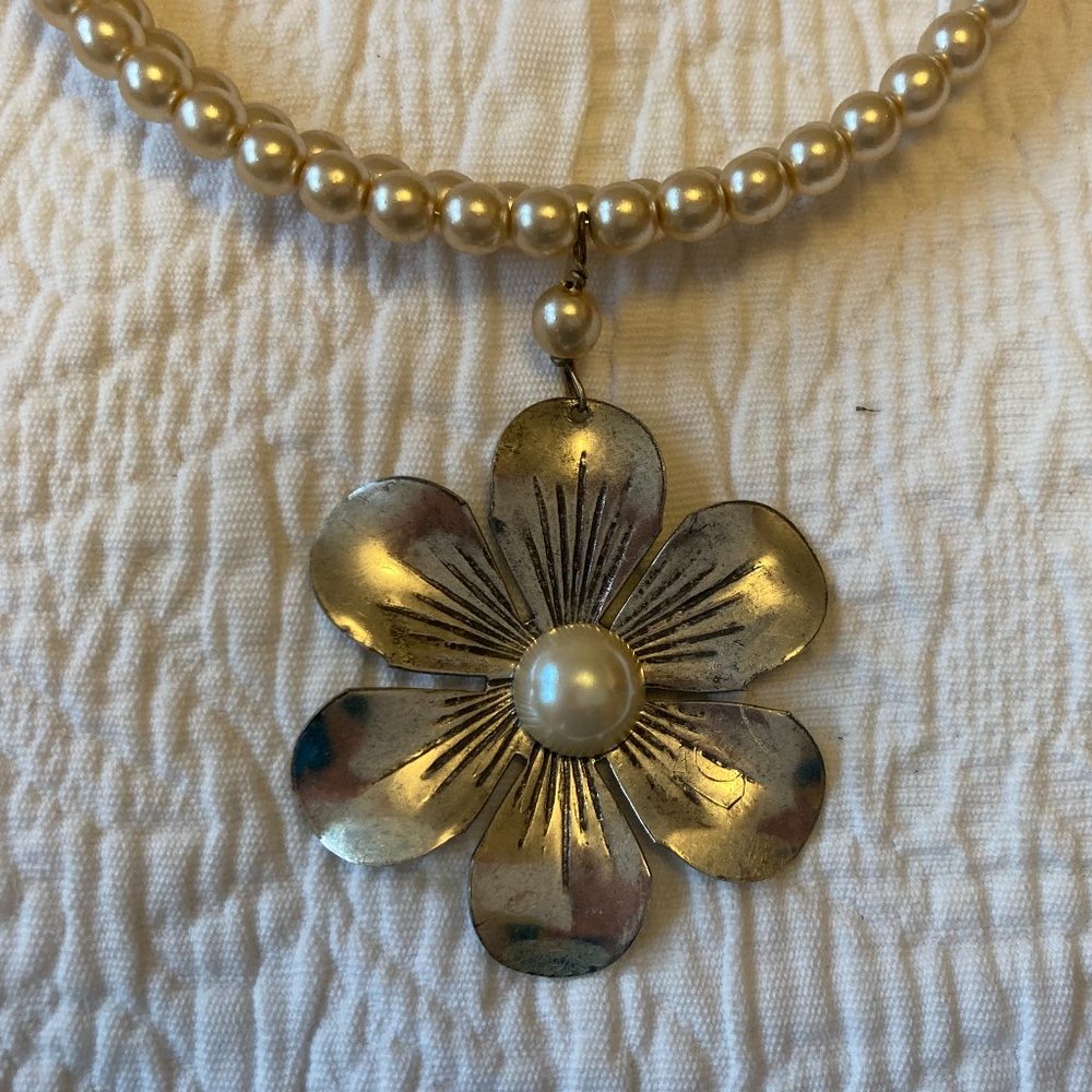 Flower Choker Necklace